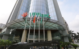 VPBank 'thủng đáy', Chủ tịch VPBank và mẹ đăng ký mua 21 triệu cổ phiếu